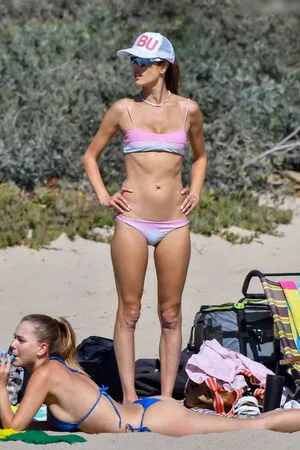 Alessandra Ambrosio OnlyFans Leaked Free Thumbnail Picture - #x2AeiB3WjC