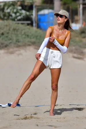Alessandra Ambrosio OnlyFans Leaked Free Thumbnail Picture - #xPDY11fbbZ