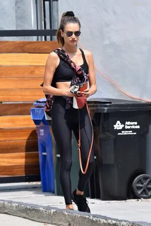 Alessandra Ambrosio OnlyFans Leaked Free Thumbnail Picture - #yVADezVXxl