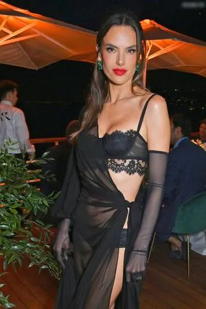 Alessandra Ambrosio OnlyFans Leaked Free Thumbnail Picture - #zeFQfb72eN