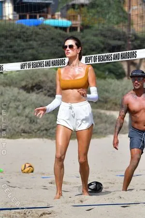 Alessandra Ambrosio OnlyFans Leaked Free Thumbnail Picture - #zhXz8WYgxw