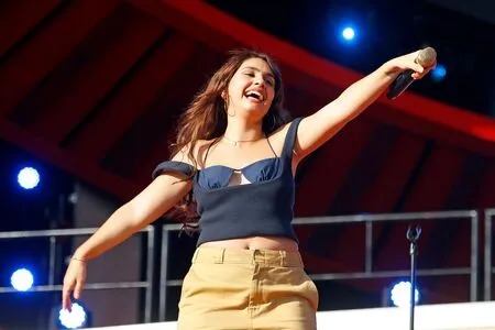 Alessia Cara OnlyFans Leaked Free Thumbnail Picture - #B0NfDnBBg0