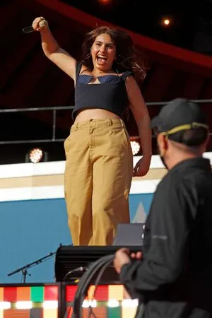 Alessia Cara OnlyFans Leaked Free Thumbnail Picture - #N7CwhAsjwa