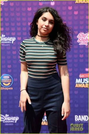 Alessia Cara OnlyFans Leaked Free Thumbnail Picture - #NYma6goG9B