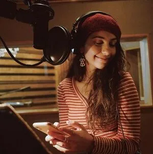 Alessia Cara OnlyFans Leaked Free Thumbnail Picture - #SSpAJ2paPf