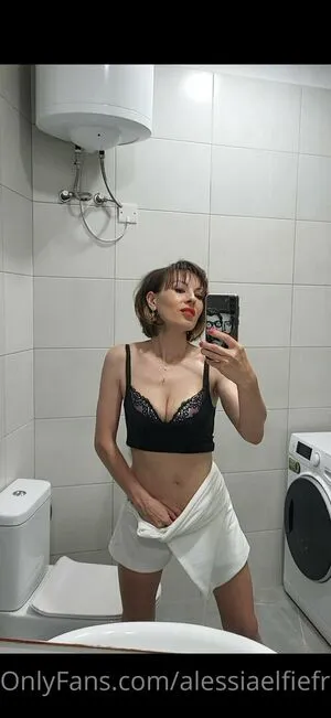 Alessiaelfiefree OnlyFans Leaked Free Thumbnail Picture - #Y11BF8gK8e