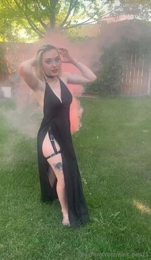 Alex Pen15 OnlyFans Leaked Free Thumbnail Picture - #C8BxbESR4v