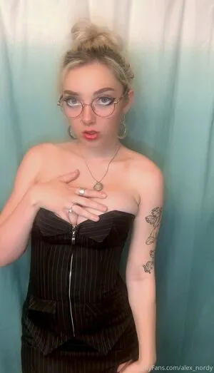 Alex Pen15 OnlyFans Leaked Free Thumbnail Picture - #XgDJvOSkHi