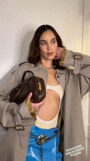Alexa Chung OnlyFans Leaked Free Thumbnail Picture - #0g4DJpGIsr