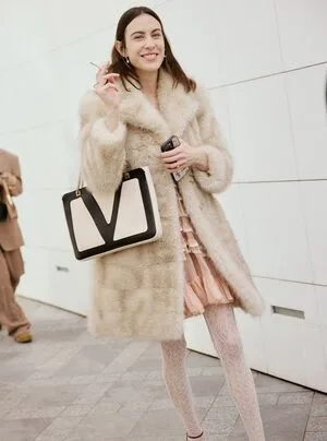 Alexa Chung OnlyFans Leaked Free Thumbnail Picture - #2AzOhKr8HI