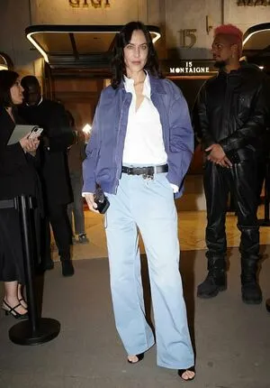 Alexa Chung OnlyFans Leaked Free Thumbnail Picture - #EpPyzfIpjl