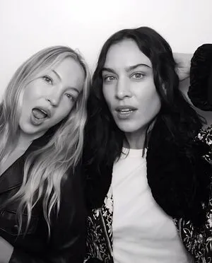 Alexa Chung OnlyFans Leaked Free Thumbnail Picture - #L1tSQwtids
