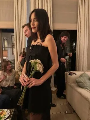 Alexa Chung OnlyFans Leaked Free Thumbnail Picture - #LYgpX1RWUQ