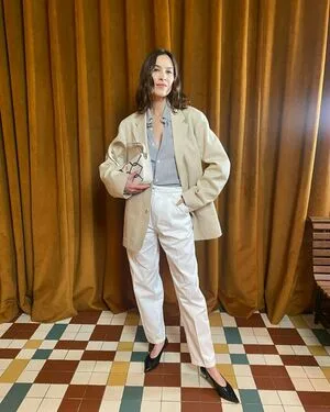 Alexa Chung OnlyFans Leaked Free Thumbnail Picture - #McgSQSj7AV