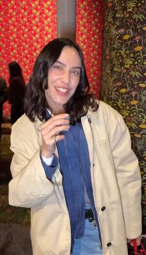 Alexa Chung OnlyFans Leaked Free Thumbnail Picture - #OnZUwTa5mL