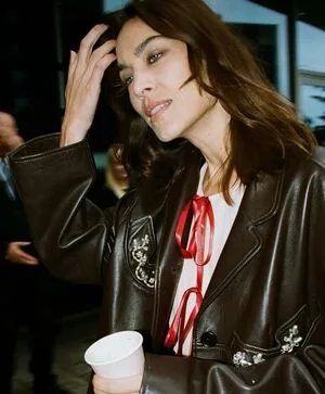Alexa Chung OnlyFans Leaked Free Thumbnail Picture - #UG86C6nsdH