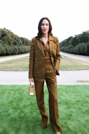 Alexa Chung OnlyFans Leaked Free Thumbnail Picture - #YLdMzLdzCx
