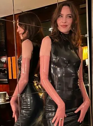 Alexa Chung OnlyFans Leaked Free Thumbnail Picture - #ZiaYB0lg4h