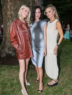 Alexa Chung OnlyFans Leaked Free Thumbnail Picture - #bEYbX5Dcnu