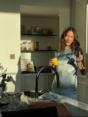 Alexa Chung OnlyFans Leaked Free Thumbnail Picture - #gfxfCBtarG