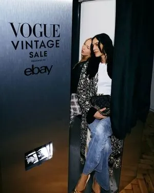 Alexa Chung OnlyFans Leaked Free Thumbnail Picture - #h9dWaPgBec