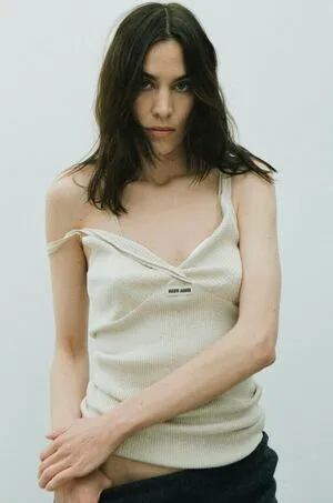 Alexa Chung OnlyFans Leaked Free Thumbnail Picture - #p11llpTSEk