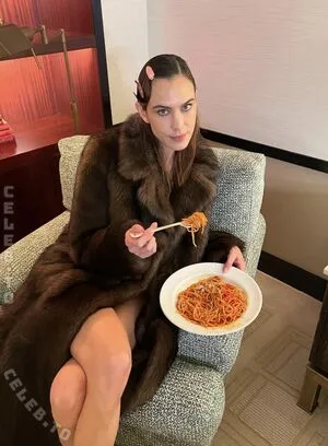 Alexa Chung OnlyFans Leaked Free Thumbnail Picture - #smHHmxifg3