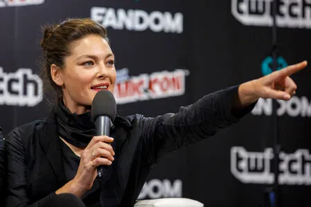 Alexa Davalos OnlyFans Leaked Free Thumbnail Picture - #6KD53RaRL4