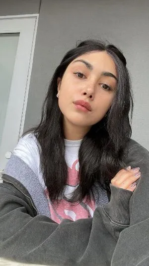 Alexa Mansour OnlyFans Leaked Free Thumbnail Picture - #PAMBJX6DHj