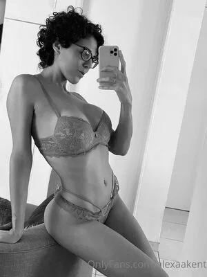 Alexaakent OnlyFans Leaked Free Thumbnail Picture - #FmBIKD709d