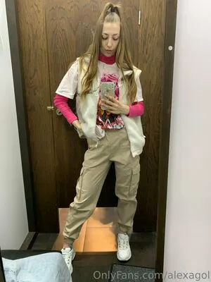 Alexagol OnlyFans Leaked Free Thumbnail Picture - #edgsQIE4C1