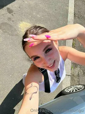 Alexalungu OnlyFans Leaked Free Thumbnail Picture - #PhaBch2RN4