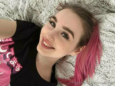 Alexalungu OnlyFans Leaked Free Thumbnail Picture - #xnAESx1Zb1