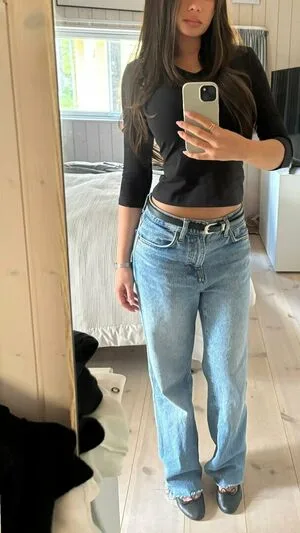 Alexandra Carlsson OnlyFans Leaked Free Thumbnail Picture - #cl4gE6SPJ2