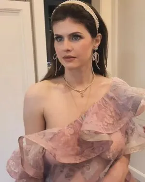 Alexandra Daddario OnlyFans Leaked Free Thumbnail Picture - #1CiJ3p82hz