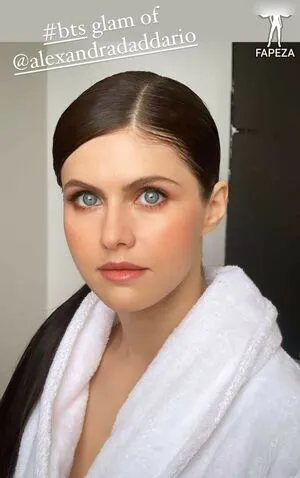 Alexandra Daddario OnlyFans Leaked Free Thumbnail Picture - #1v7LaloHpQ