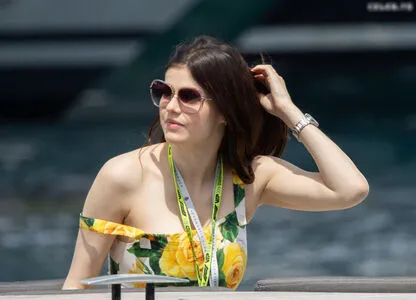 Alexandra Daddario OnlyFans Leaked Free Thumbnail Picture - #CW7OfGNF4a