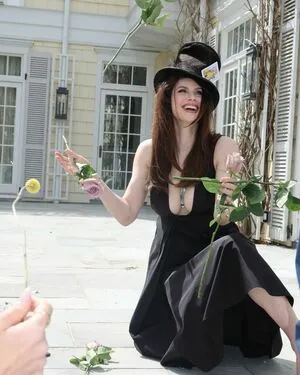 Alexandra Daddario OnlyFans Leaked Free Thumbnail Picture - #H3K80Ui38c