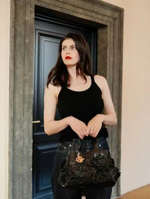 Alexandra Daddario OnlyFans Leaked Free Thumbnail Picture - #JBVZDMFjws