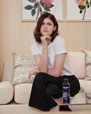 Alexandra Daddario OnlyFans Leaked Free Thumbnail Picture - #Ja1E5Qdjs9