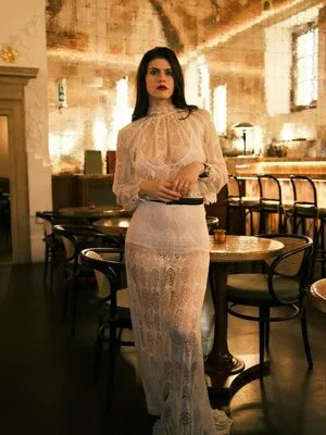Alexandra Daddario OnlyFans Leaked Free Thumbnail Picture - #LddBC09OiQ