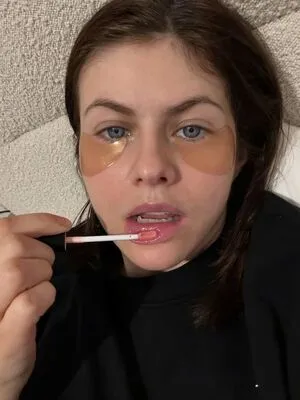 Alexandra Daddario OnlyFans Leaked Free Thumbnail Picture - #N2XK2R82c0