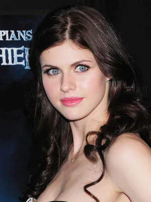 Alexandra Daddario OnlyFans Leaked Free Thumbnail Picture - #YDMpsERQ2X