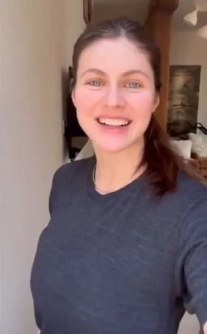 Alexandra Daddario OnlyFans Leaked Free Thumbnail Picture - #k4cu0yN0Ny