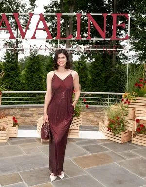 Alexandra Daddario OnlyFans Leaked Free Thumbnail Picture - #q6Cref7Ufl