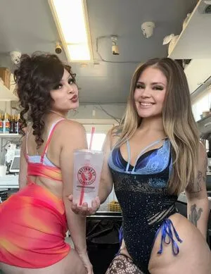 Alexandra OnlyFans Leaked Free Thumbnail Picture - #YiWTAPtegn