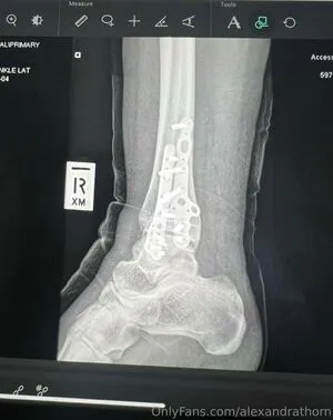 Alexandrathorn OnlyFans Leaked Free Thumbnail Picture - #ElnimHmUAV