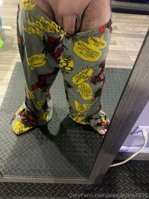 Alexandre3210 OnlyFans Leaked Free Thumbnail Picture - #4YFxwrYQg7