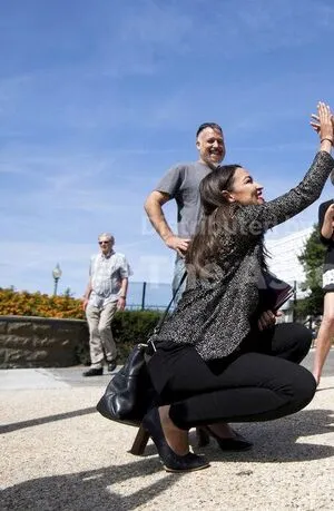 Alexandria Ocasio Cortez OnlyFans Leaked Free Thumbnail Picture - #1edjWb4ioR