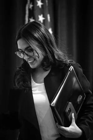 Alexandria Ocasio Cortez OnlyFans Leaked Free Thumbnail Picture - #8ooxJHydzb